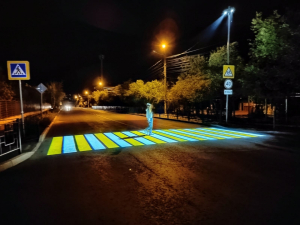 Применение проекционных пешеходных переходов и светодиодных повторителей сигналов светофоров в городе Мурманске